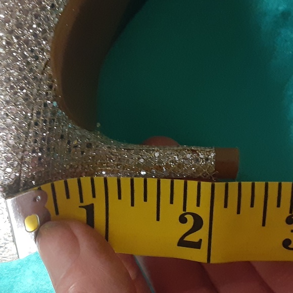 Michael Michael KORS SILVER SPARKLE HEELS, SIZE 5.1/2 - Picture 7 of 7